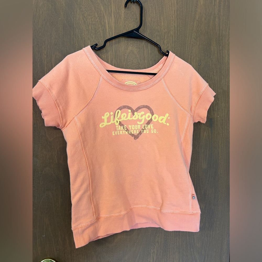 Women’s Life is Good Shirt- M